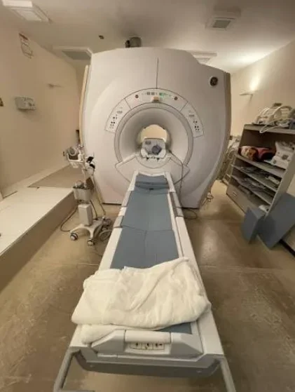 GE Healthcare MR355 — Second-hand Brivo 1. 5T МРТ-система на складе