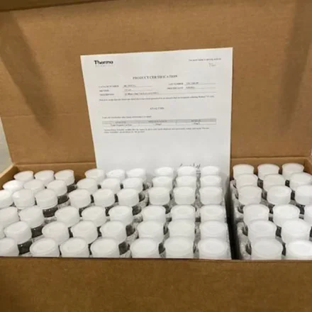 Thermo Fisher Scientific — Упаковка из 72 шт. SureSTART 20 частей на миллиард TOCCertification 40mLClear флаконы со стеклянной завинчивающейся крышкой и набор винтовых крышек диаметром 24 мм, 3 класса