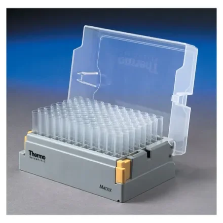 Thermo Fisher Scientific 4272 — Футляр с 960 пробирками для хранения матриц, пустой, 0, 75 мл, держатель с защелкой, стерильный, 10 штативов с защелками по 96 пробирок