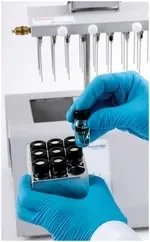 Thermo Fisher Scientific TS-13225 — Thermo Фишер Упаковка из 12 реакционных флаконов Reacti-VialSmall, стекло, прозрачное, 10, 0 мл, 12Packed
